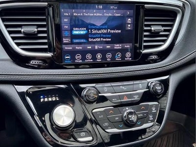 2020 Chrysler Pacifica Limited FWD