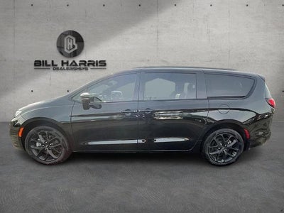 2024 Chrysler Pacifica Limited AWD