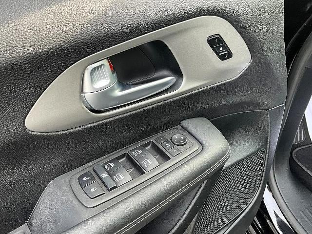 2024 Chrysler Pacifica Limited AWD