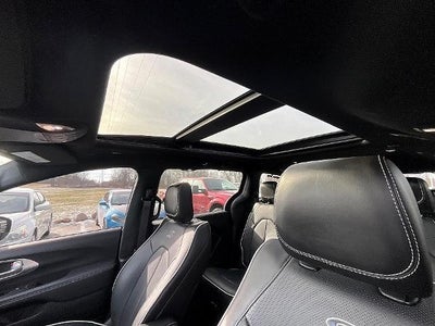 2024 Chrysler Pacifica Limited AWD