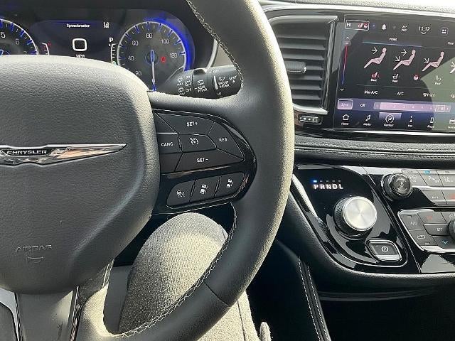 2024 Chrysler Pacifica Limited AWD