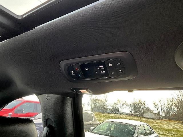 2024 Chrysler Pacifica Limited AWD