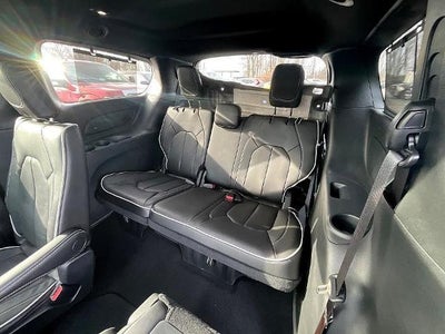 2024 Chrysler Pacifica Limited AWD