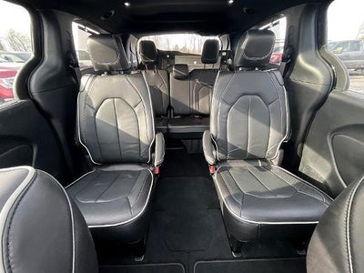 2024 Chrysler Pacifica Limited AWD