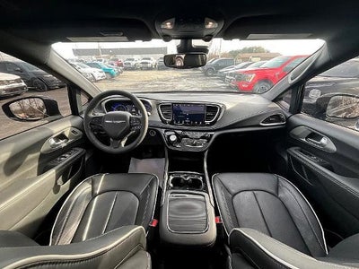 2024 Chrysler Pacifica Limited AWD