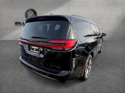 2024 Chrysler Pacifica Limited AWD