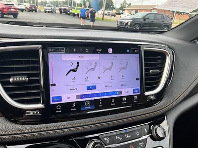 2022 Chrysler Pacifica Pinnacle AWD