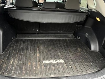 2020 Toyota RAV4 XLE AWD (Natl)
