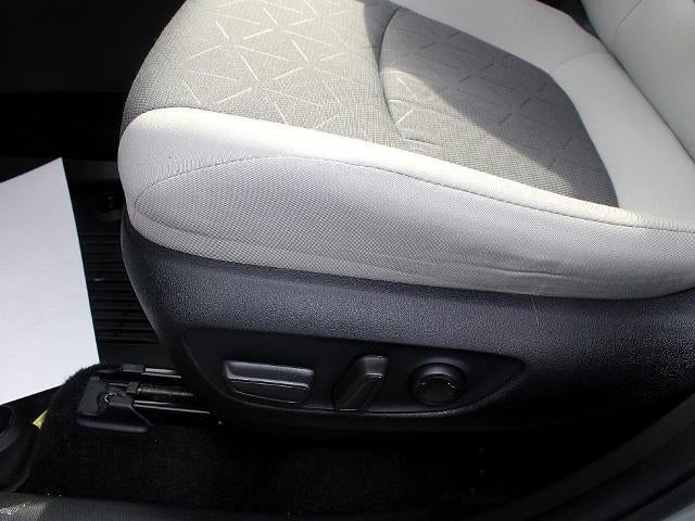 2024 Toyota RAV4 XLE AWD (Natl)