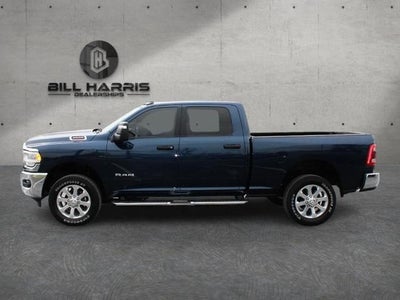 2023 RAM 3500 Big Horn 4x4 Crew Cab 6'4" Box