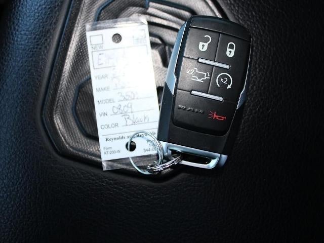 2022 RAM 3500 Laramie 4x4 Crew Cab 6'4" Box