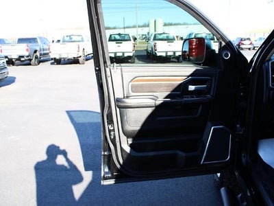 2022 RAM 3500 Laramie 4x4 Crew Cab 6'4" Box