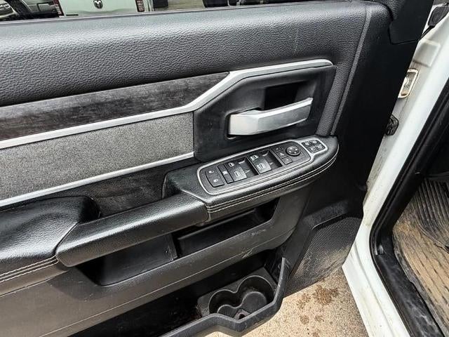 2023 RAM 3500 Big Horn 4x4 Crew Cab 8' Box