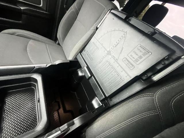 2023 RAM 3500 Big Horn 4x4 Crew Cab 8' Box