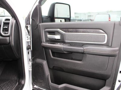 2023 RAM 3500 Big Horn 4x4 Crew Cab 8' Box