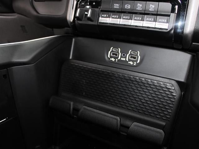 2023 RAM 3500 Big Horn 4x4 Crew Cab 8' Box