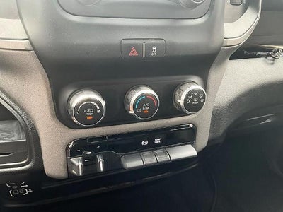 2024 RAM 3500 Tradesman 4x4 Crew Cab 8' Box
