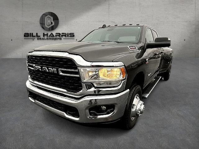 2022 RAM 3500 Big Horn 4x4 Crew Cab 8' Box