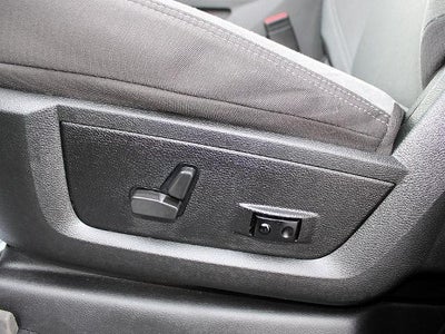 2022 RAM 3500 Big Horn 4x4 Crew Cab 8' Box