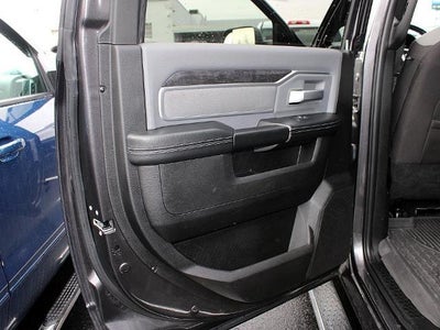 2022 RAM 3500 Big Horn 4x4 Crew Cab 8' Box