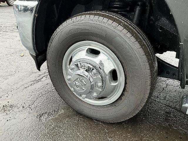 2022 RAM 3500 Big Horn 4x4 Crew Cab 8' Box