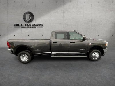 2022 RAM 3500 Big Horn 4x4 Crew Cab 8' Box