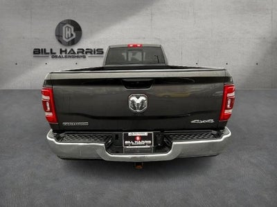 2022 RAM 3500 Big Horn 4x4 Crew Cab 8' Box