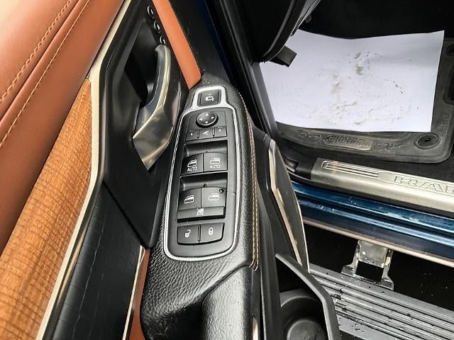 2019 RAM 3500 Longhorn 4x4 Crew Cab 8' Box
