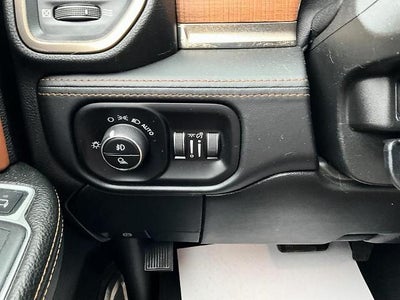 2019 RAM 3500 Longhorn 4x4 Crew Cab 8' Box