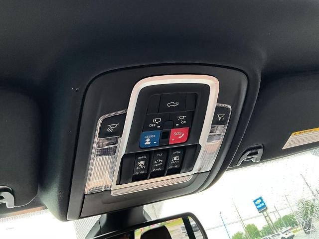 2019 RAM 3500 Longhorn 4x4 Crew Cab 8' Box