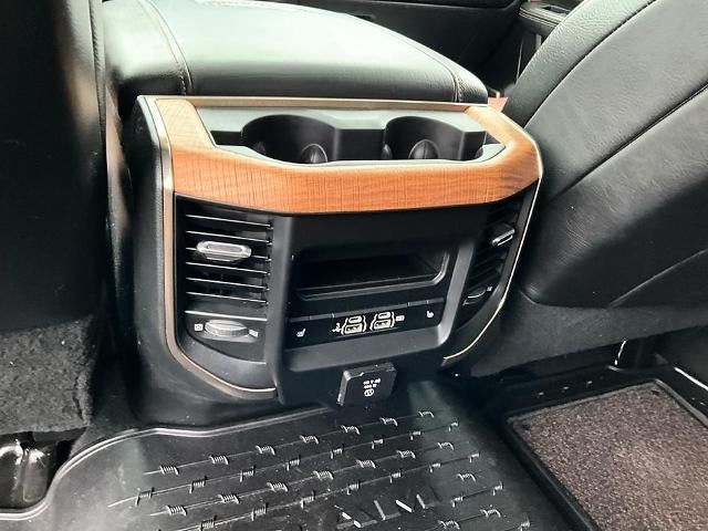 2019 RAM 3500 Longhorn 4x4 Crew Cab 8' Box