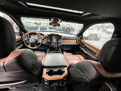 2019 RAM 3500 Longhorn 4x4 Crew Cab 8' Box