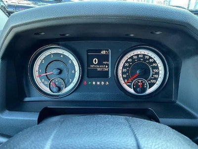 2014 RAM 1500 4WD Crew Cab 5.7 Ft Box Express