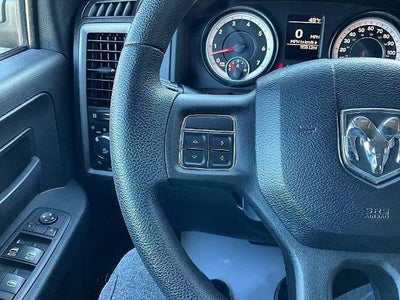 2014 RAM 1500 4WD Crew Cab 5.7 Ft Box Express