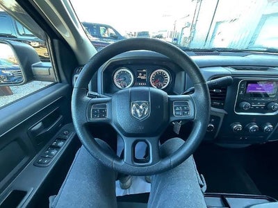 2014 RAM 1500 4WD Crew Cab 5.7 Ft Box Express