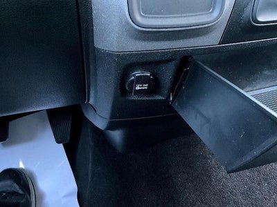 2014 RAM 1500 4WD Crew Cab 5.7 Ft Box Express