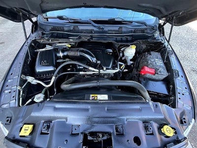 2014 RAM 1500 4WD Crew Cab 5.7 Ft Box Express