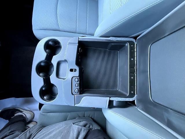 2014 RAM 1500 4WD Crew Cab 5.7 Ft Box Express