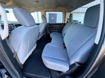 2014 RAM 1500 4WD Crew Cab 5.7 Ft Box Express