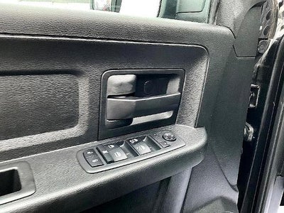2018 RAM 2500 Tradesman 4x4 Crew Cab 6'4" Box