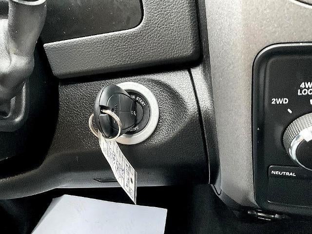 2018 RAM 2500 Tradesman 4x4 Crew Cab 6'4" Box