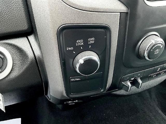 2018 RAM 2500 Tradesman 4x4 Crew Cab 6'4" Box