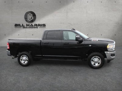 2023 RAM 2500 Tradesman 4x4 Crew Cab 6'4" Box
