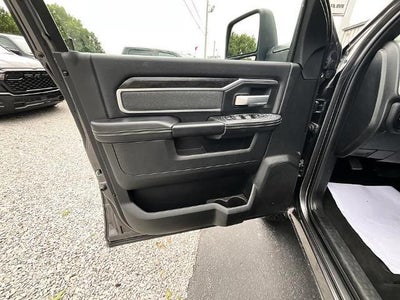 2023 RAM 2500 Big Horn 4x4 Crew Cab 6'4" Box