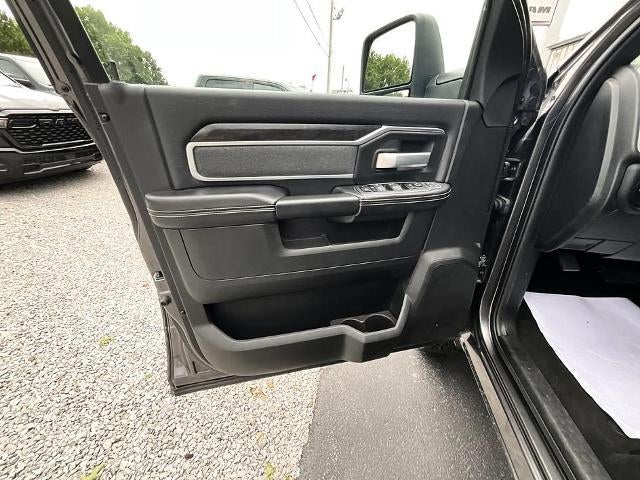 2023 RAM 2500 Big Horn 4x4 Crew Cab 6'4" Box