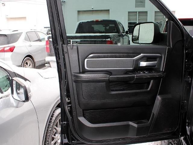 2022 RAM 2500 Big Horn 4x4 Crew Cab 6'4" Box