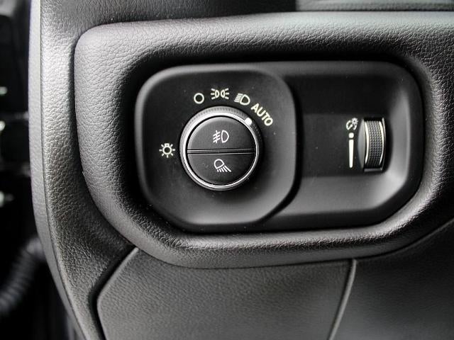 2022 RAM 2500 Big Horn 4x4 Crew Cab 6'4" Box