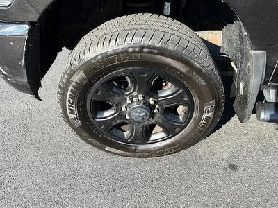 2017 RAM 2500 SLT 4x4 Crew Cab 6'4" Box