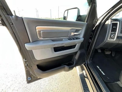 2017 RAM 2500 SLT 4x4 Crew Cab 6'4" Box