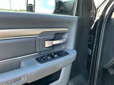 2017 RAM 2500 SLT 4x4 Crew Cab 6'4" Box